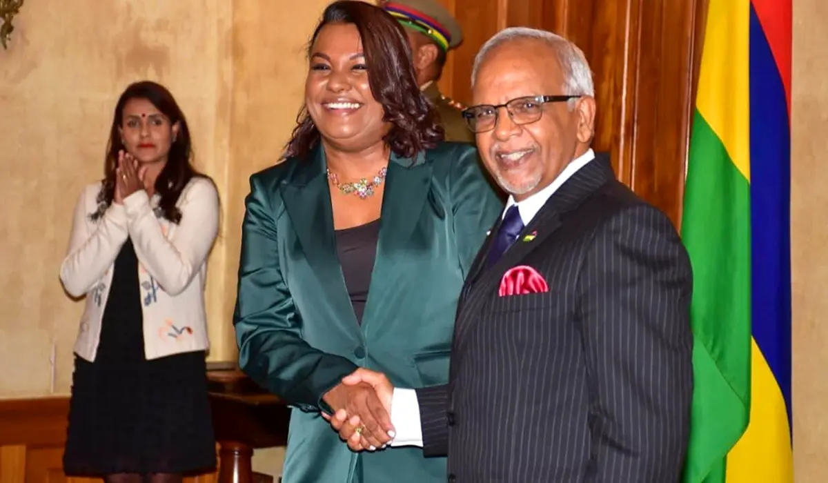 Anabelle Savabaddy prête serment comme Junior Minister du Tourisme
